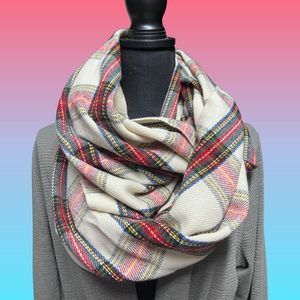 ALDO PLAID CIRCLE SCARF CHRISTMAS HOLIDAY FESTIVE